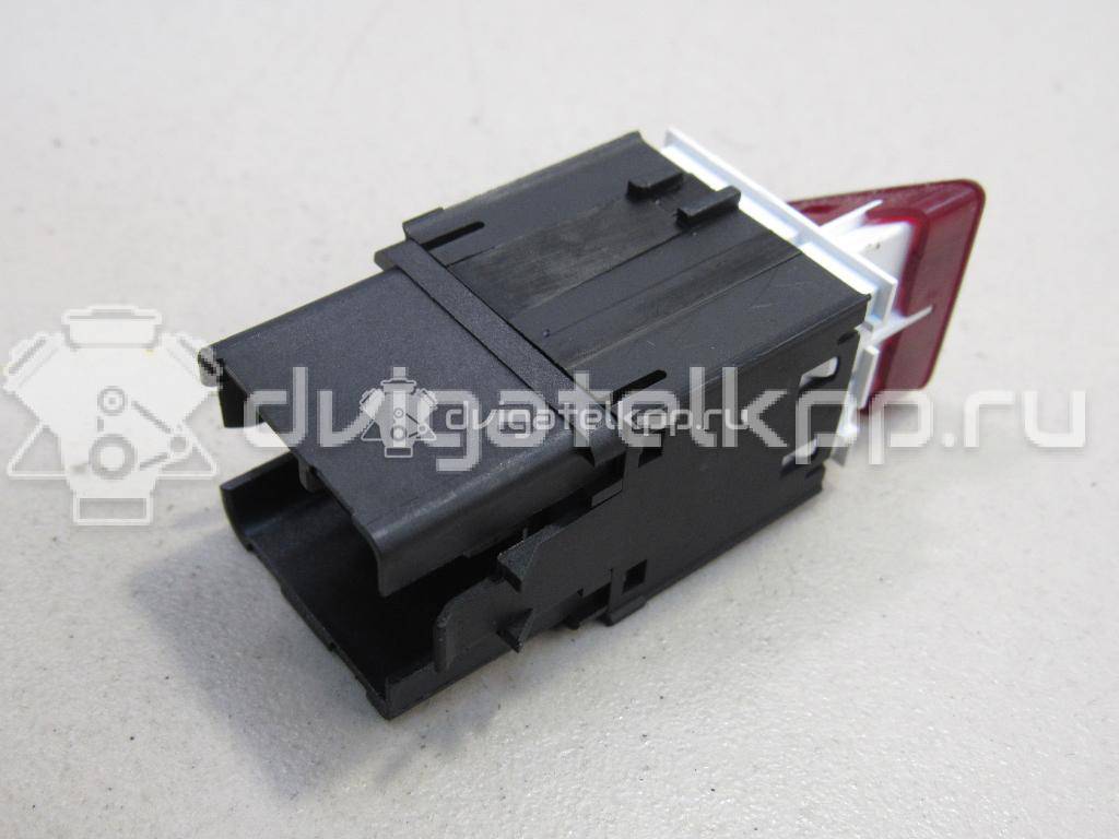 Фото Кнопка аварийной сигнализации  3C8953509 для Volkswagen Passat {forloop.counter}}