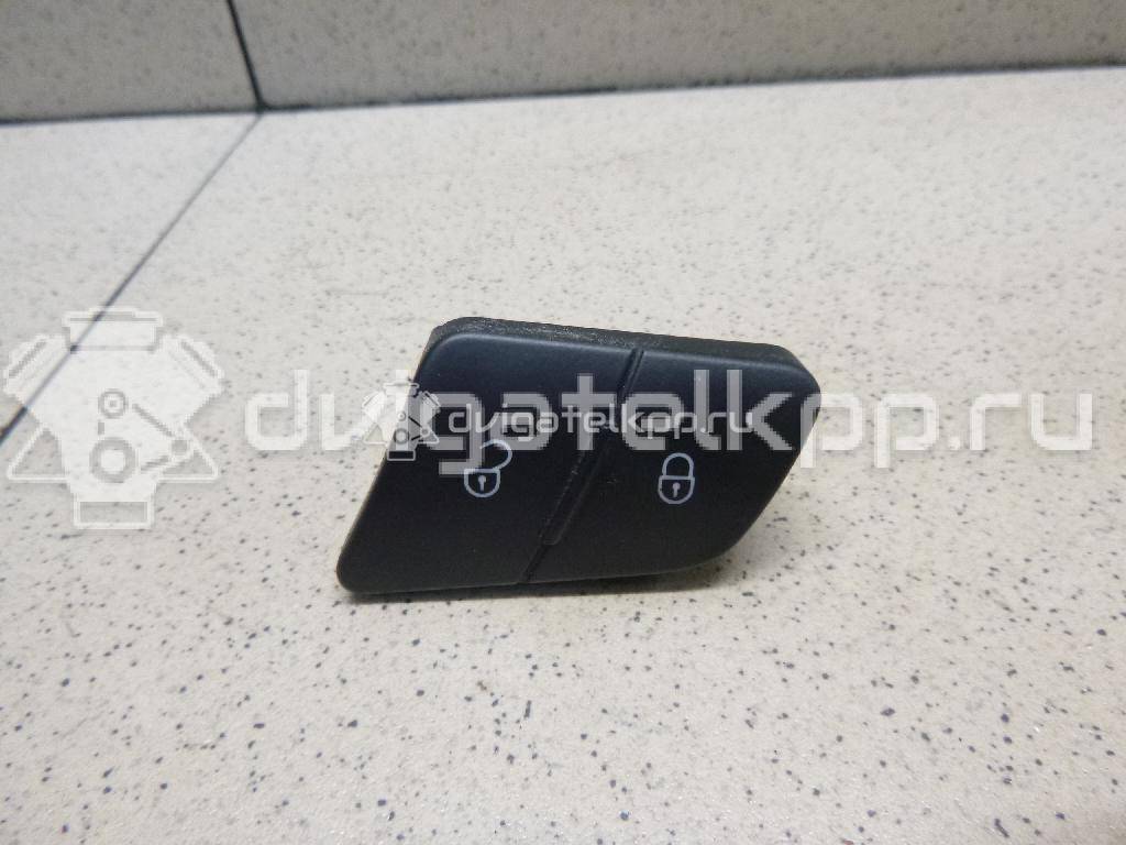 Фото Кнопка центрального замка  3C0962125B для Volkswagen Passat {forloop.counter}}