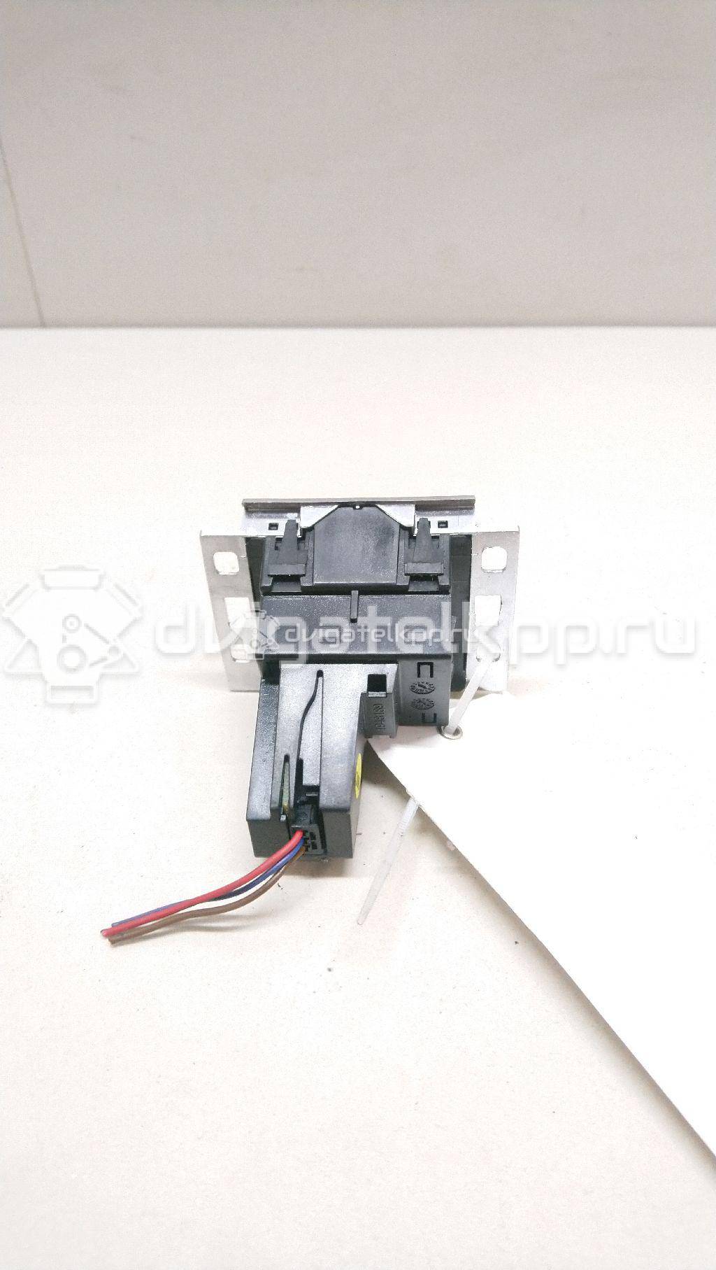 Фото Часы  3AA919204A для vw Passat [B7] {forloop.counter}}