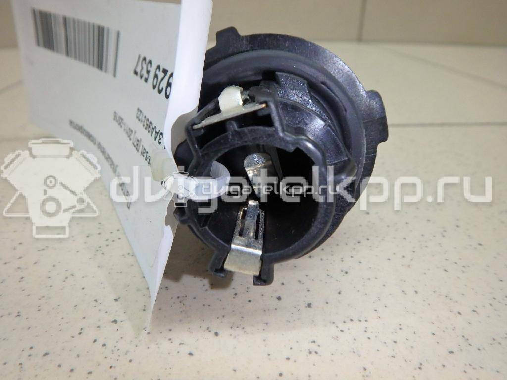 Фото Патрон указателя поворота  3AA953123 для vw Passat [B7] {forloop.counter}}