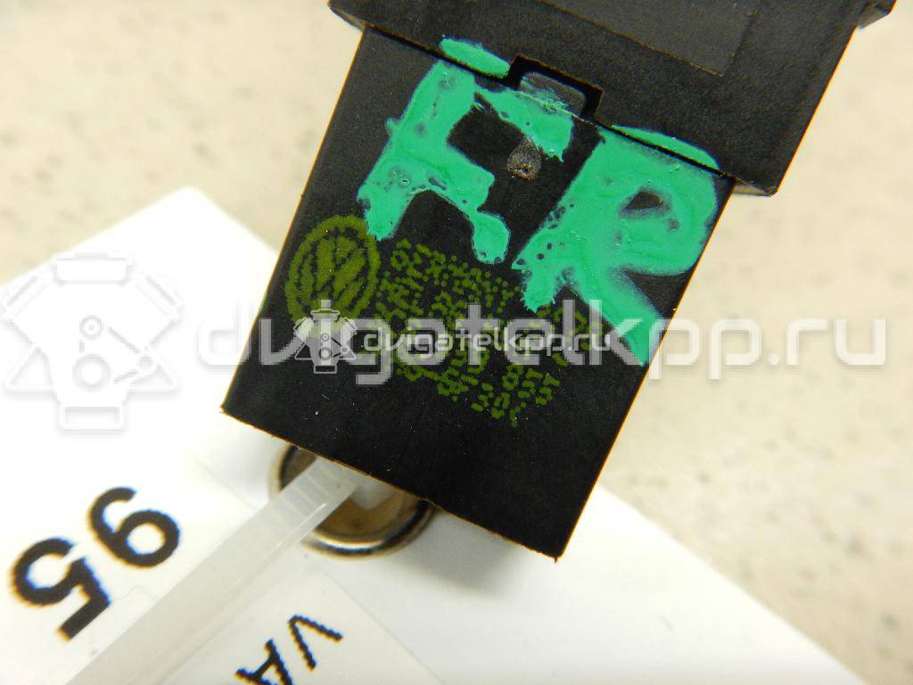 Фото Кнопка стеклоподъемника  3C8959855XSH для vw Passat [B7] {forloop.counter}}