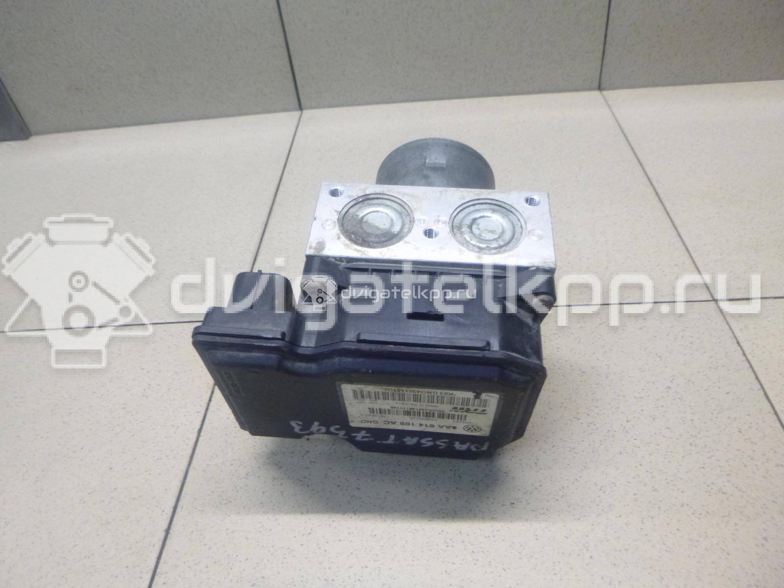 Фото Блок ABS (насос)  3AA614109BMBEF для vw Passat [B7] {forloop.counter}}