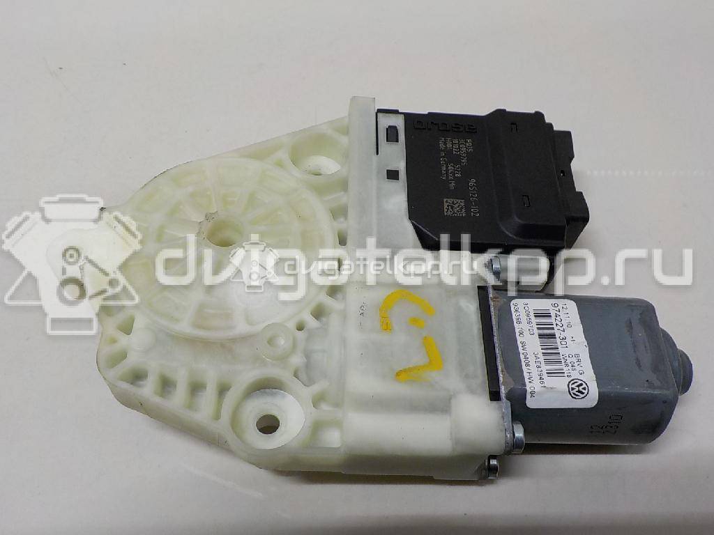 Фото Моторчик стеклоподъемника  3C0959703VW3 для vw Passat [B7] {forloop.counter}}