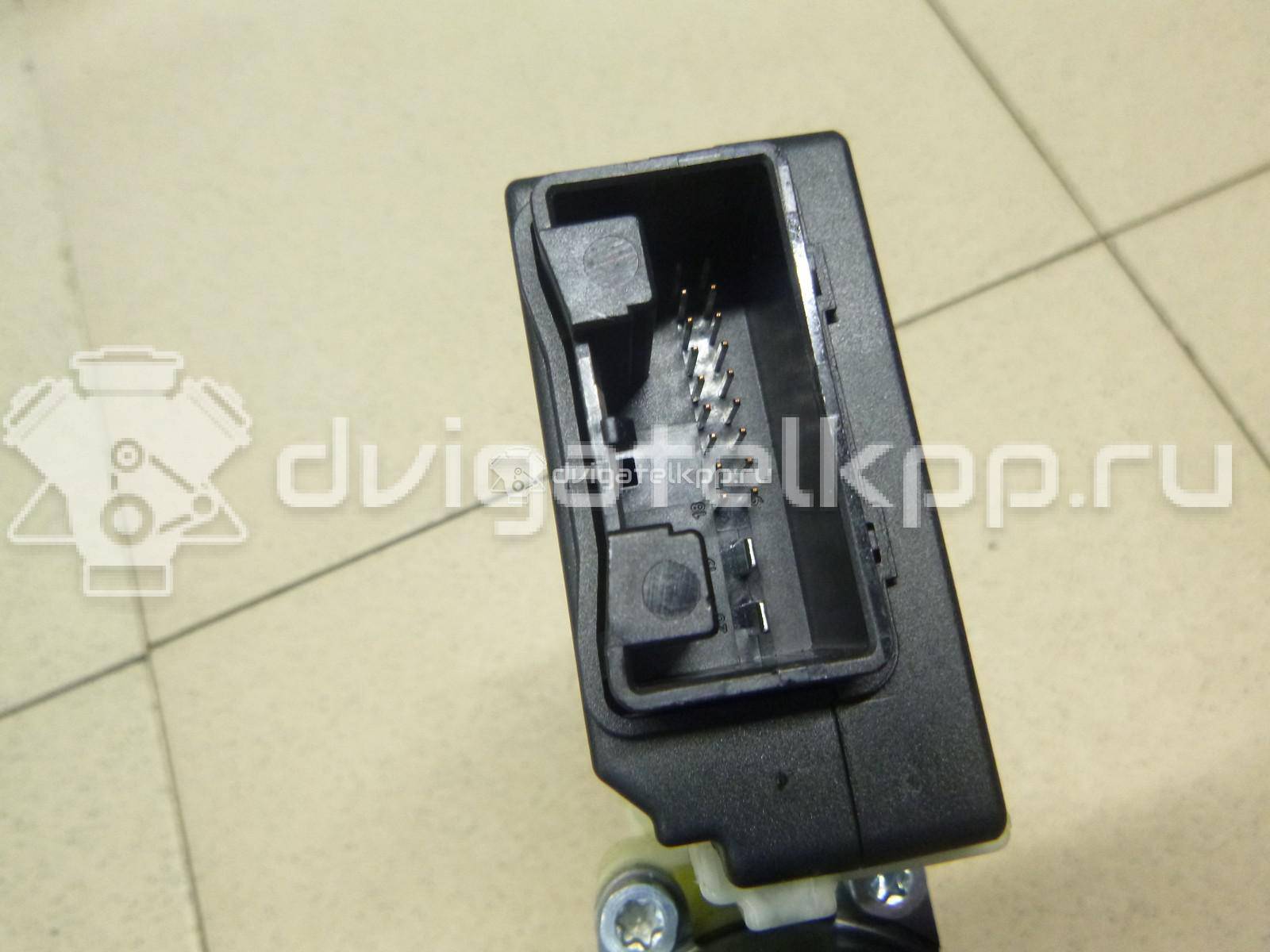 Фото Моторчик стеклоподъемника  3C0959703VW3 для vw Passat [B7] {forloop.counter}}