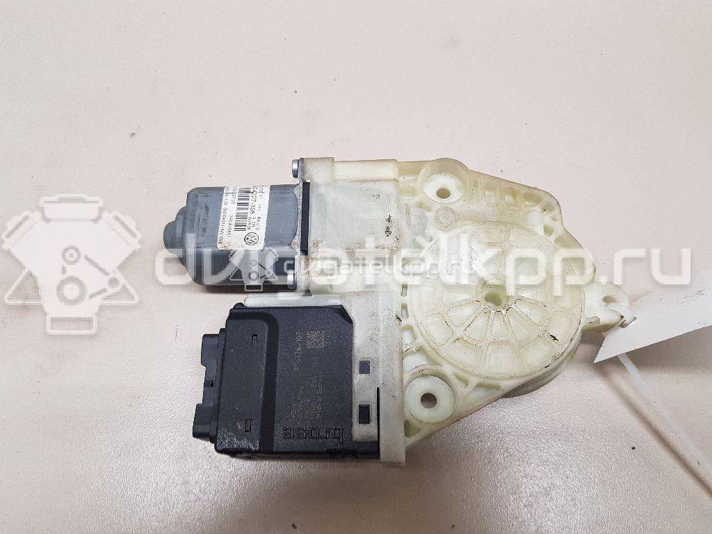 Фото Моторчик стеклоподъемника  3C0959703VW3 для vw Passat [B7] {forloop.counter}}
