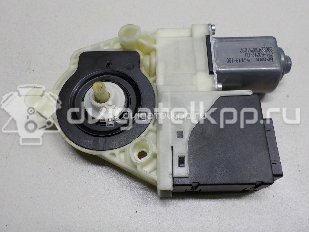 Фото Моторчик стеклоподъемника  3C0959703VW3 для vw Passat [B7] {forloop.counter}}