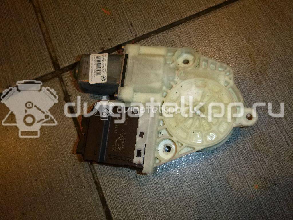 Фото Моторчик стеклоподъемника  3C0959703VW3 для vw Passat [B7] {forloop.counter}}