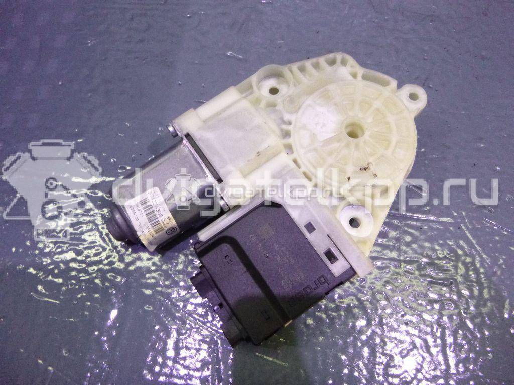 Фото Моторчик стеклоподъемника  3C0959703VW3 для vw Passat [B7] {forloop.counter}}