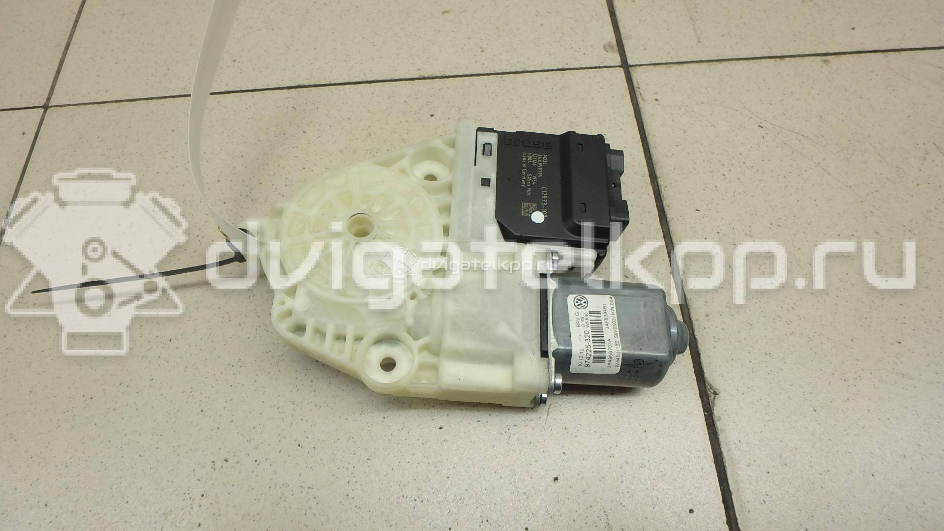 Фото Моторчик стеклоподъемника  3AA959703BVW4 для vw Passat [B7] {forloop.counter}}