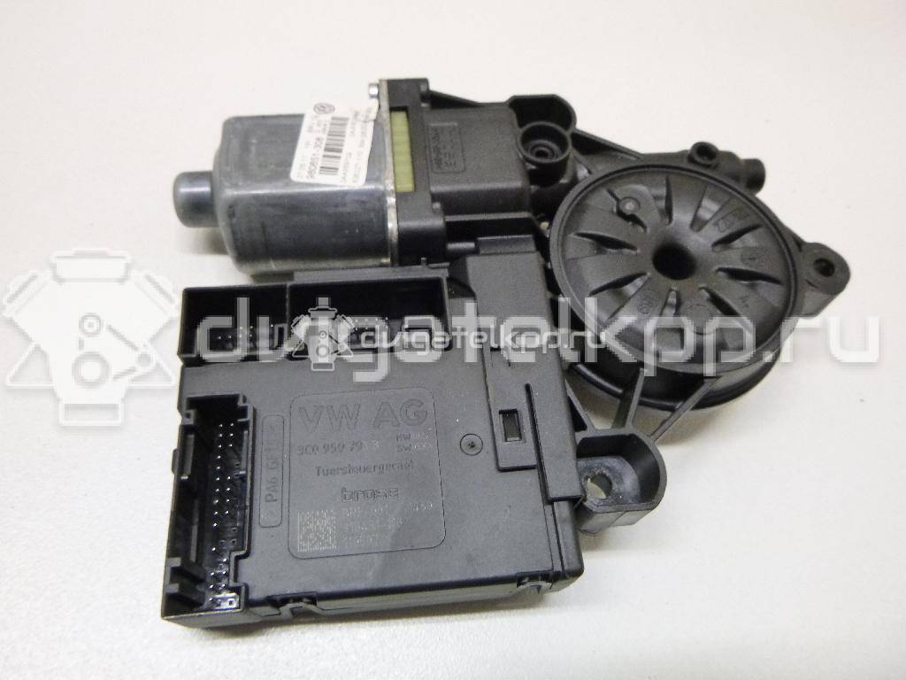 Фото Моторчик стеклоподъемника  3AA959701AZ0H для vw Passat [B7] {forloop.counter}}
