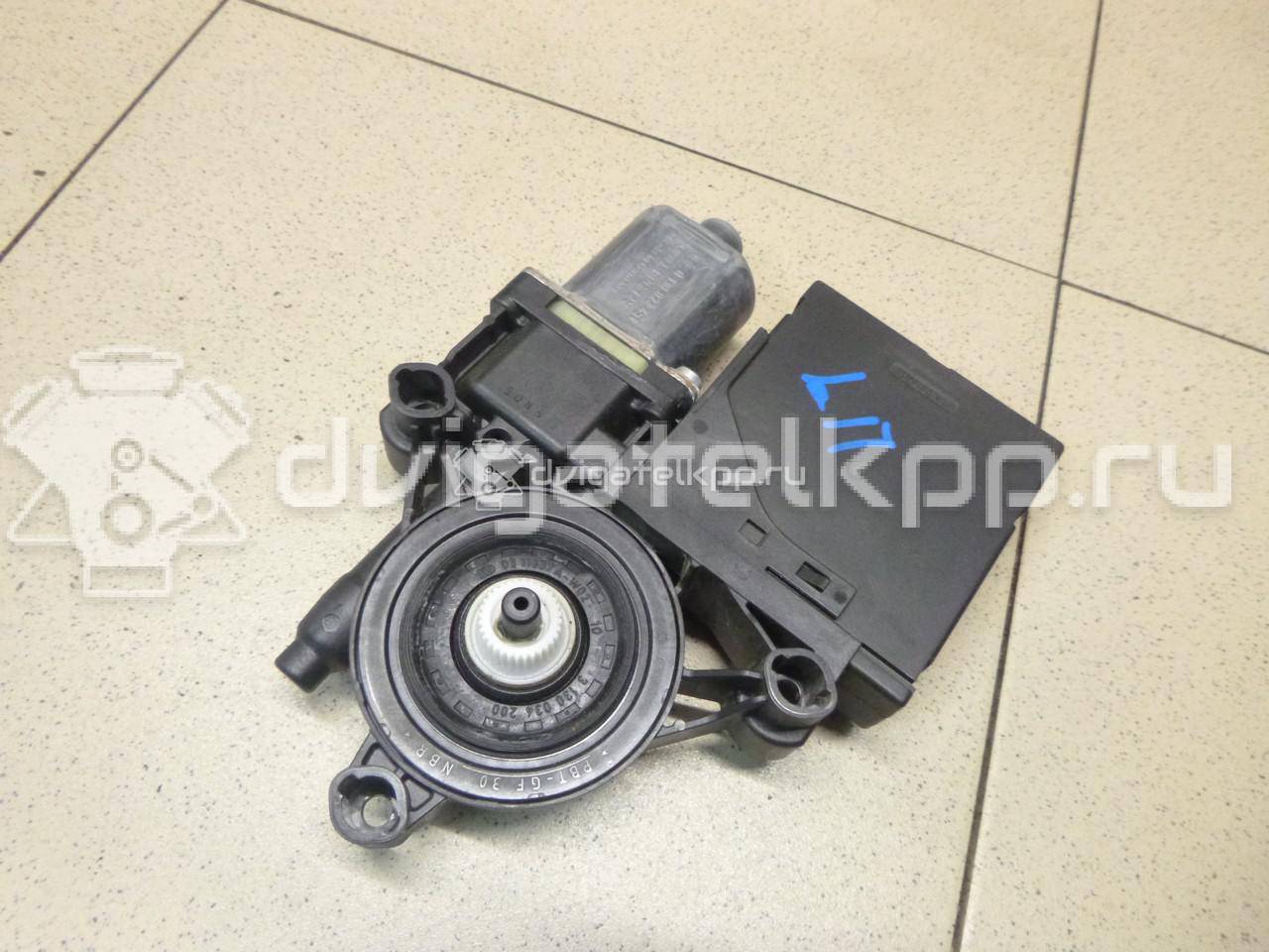 Фото Моторчик стеклоподъемника  3AA959701AZ0H для vw Passat [B7] {forloop.counter}}