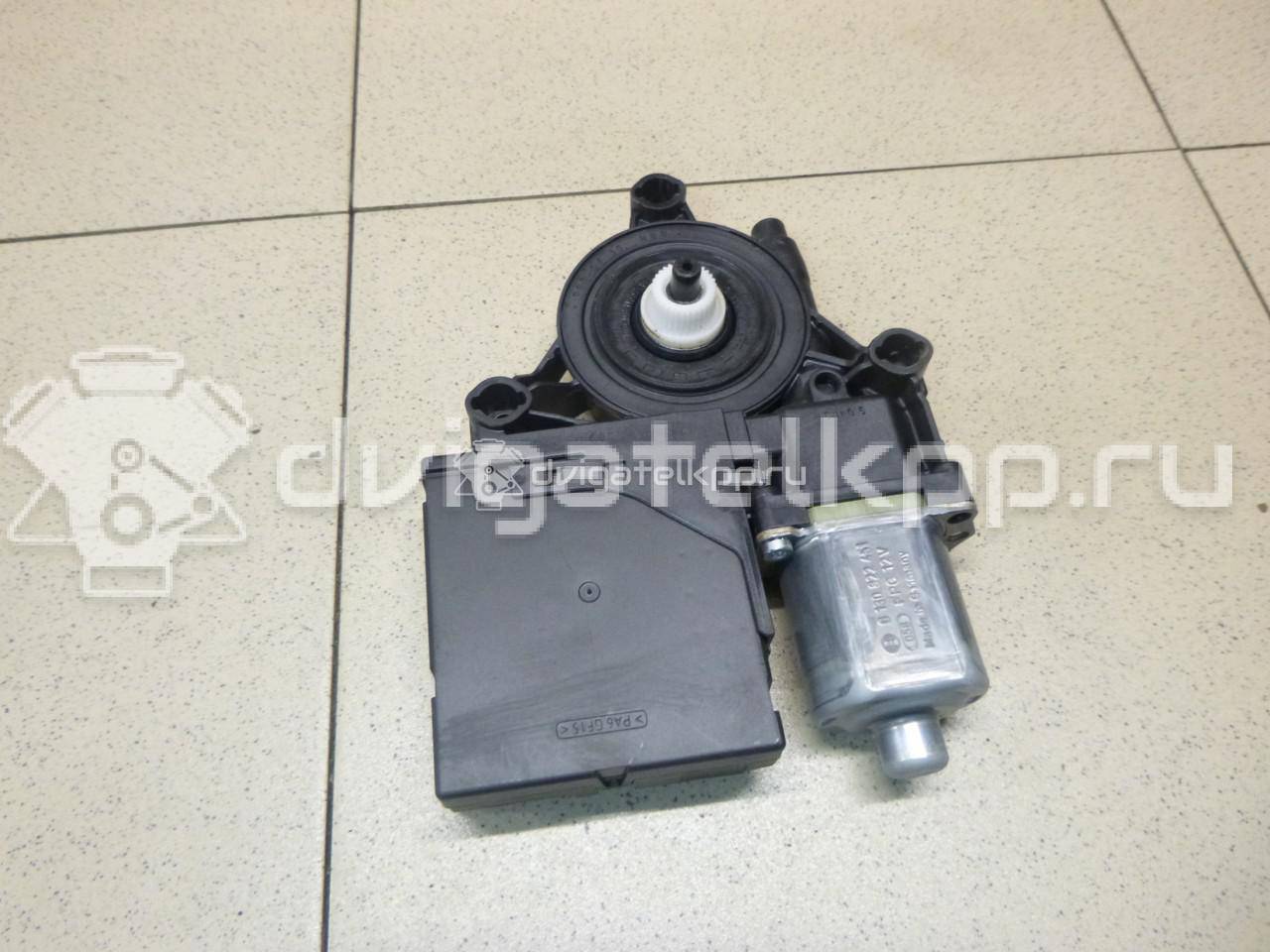 Фото Моторчик стеклоподъемника  3AA959701AZ0H для vw Passat [B7] {forloop.counter}}