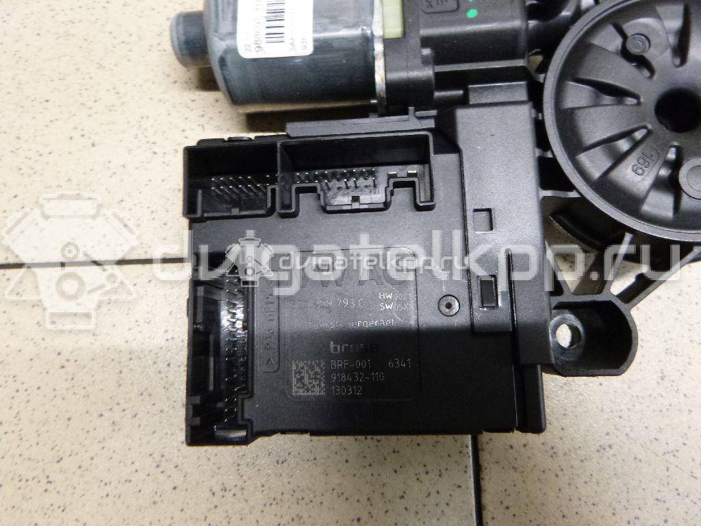 Фото Моторчик стеклоподъемника  3AA959701AZ0H для vw Passat [B7] {forloop.counter}}