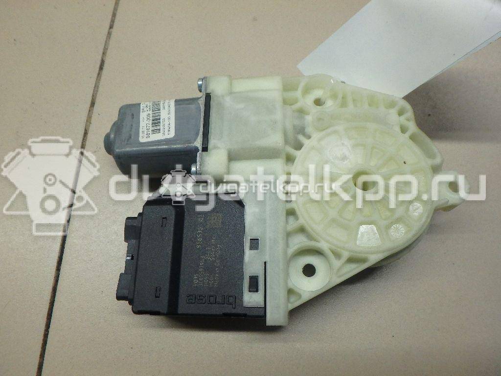 Фото Моторчик стеклоподъемника  3AA959703VW2 для vw Passat [B7] {forloop.counter}}