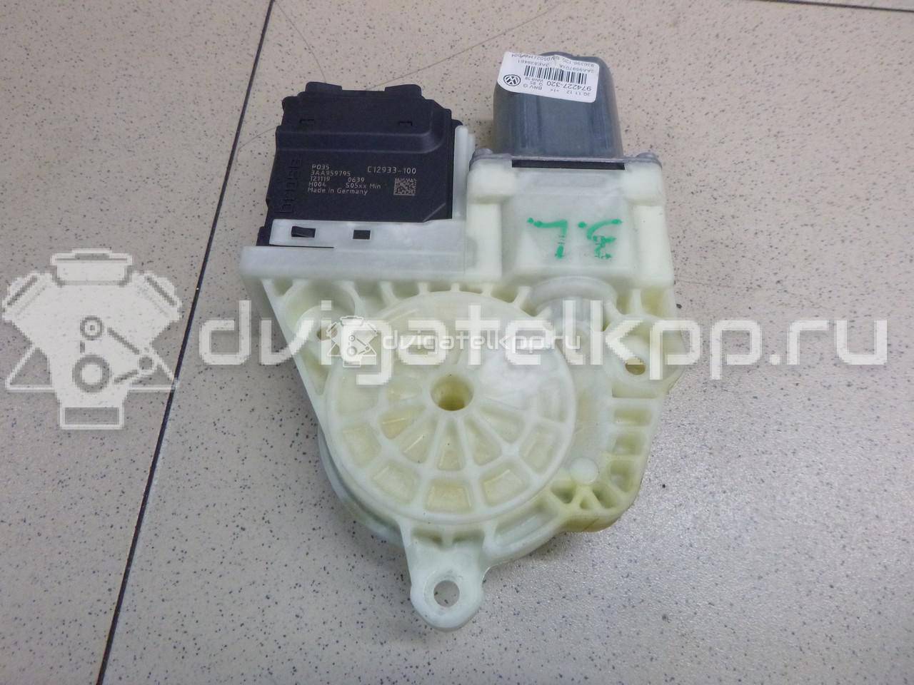 Фото Моторчик стеклоподъемника  3AA959703BVW3 для vw Passat [B7] {forloop.counter}}