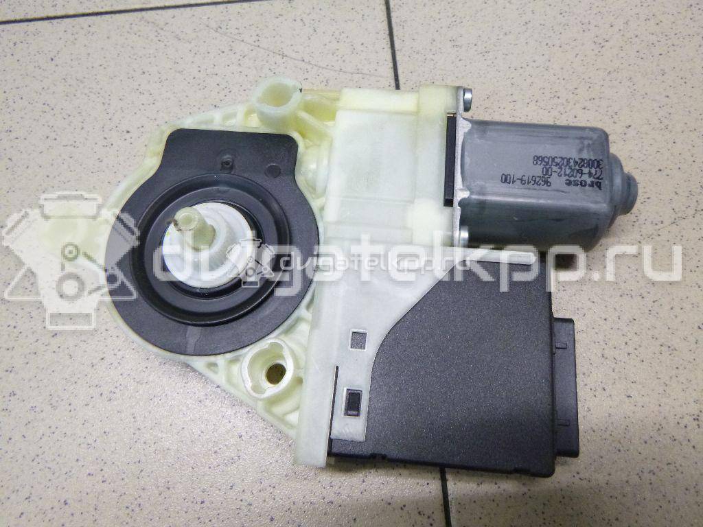 Фото Моторчик стеклоподъемника  3AA959703BVW3 для vw Passat [B7] {forloop.counter}}