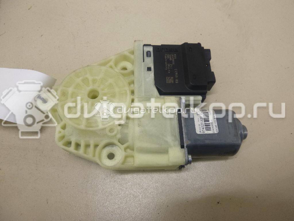 Фото Моторчик стеклоподъемника  3AA959703BVW3 для vw Passat [B7] {forloop.counter}}