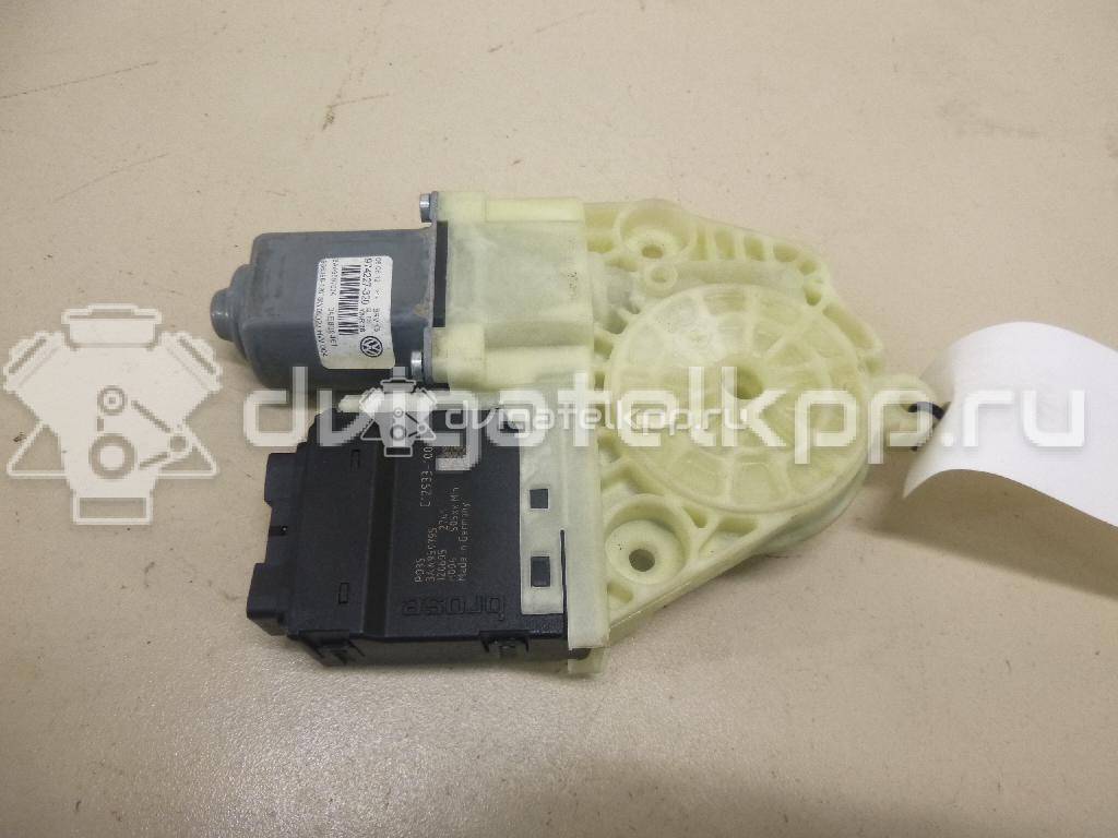 Фото Моторчик стеклоподъемника  3AA959703BVW3 для vw Passat [B7] {forloop.counter}}