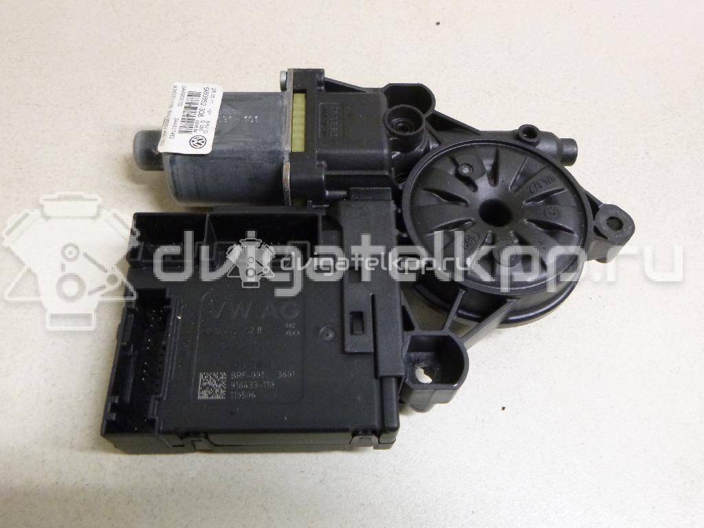 Фото Моторчик стеклоподъемника  3AA959702AZ05 для vw Passat [B7] {forloop.counter}}