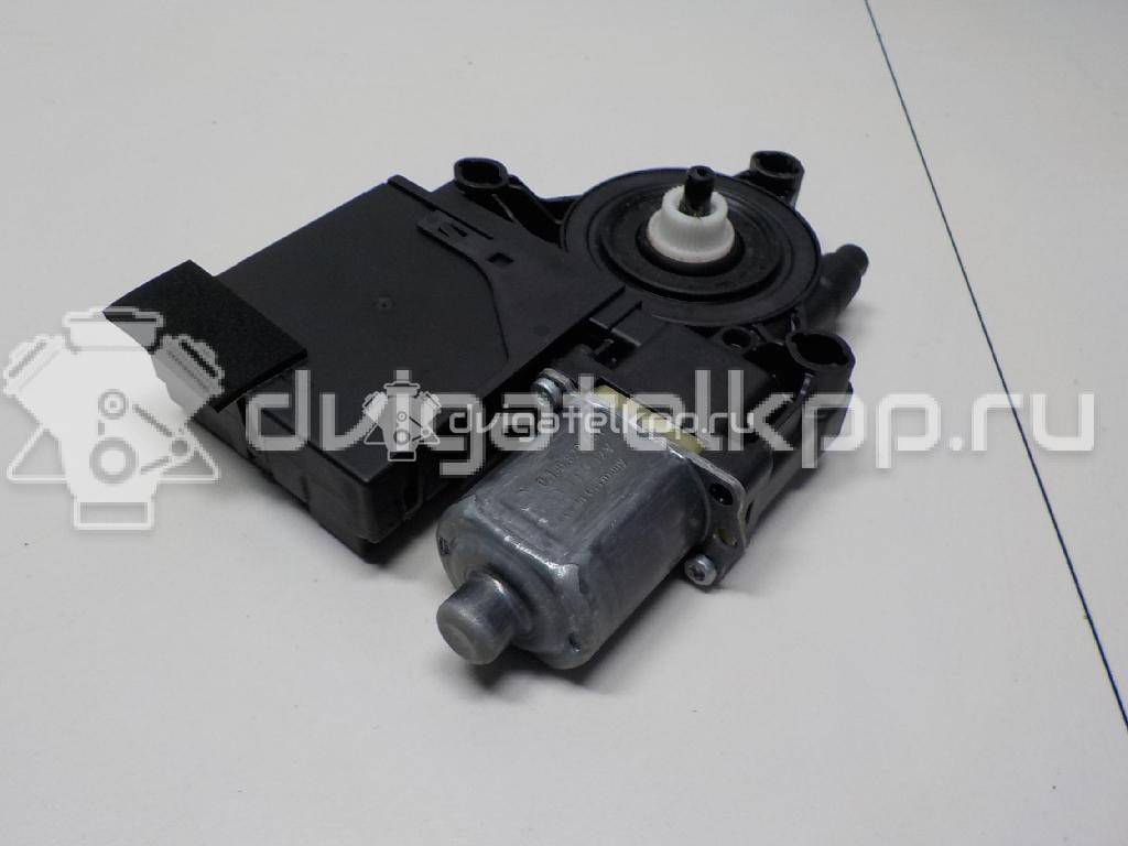 Фото Моторчик стеклоподъемника  3AA959702AZ05 для vw Passat [B7] {forloop.counter}}