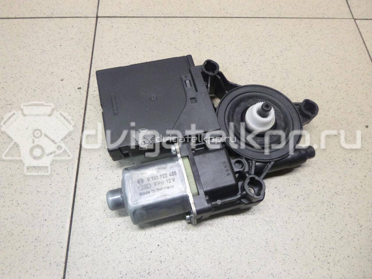 Фото Моторчик стеклоподъемника  3AA959702AZ05 для vw Passat [B7] {forloop.counter}}
