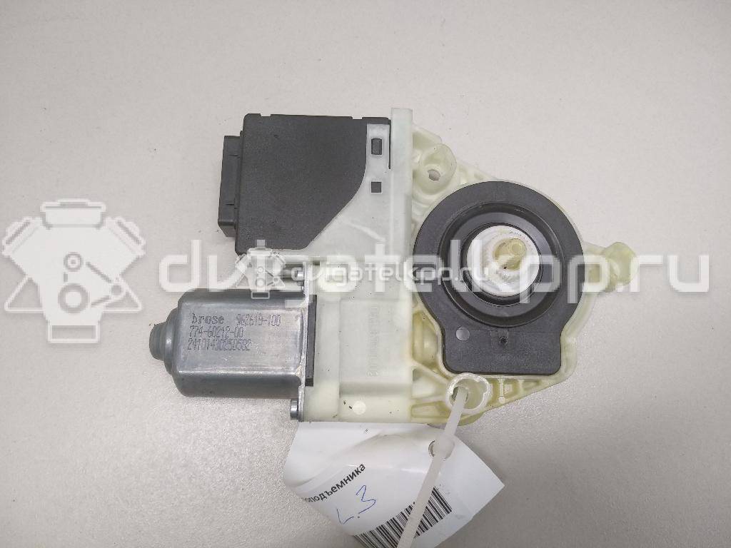 Фото Моторчик стеклоподъемника  3C0959703VW4 для vw Passat [B7] {forloop.counter}}