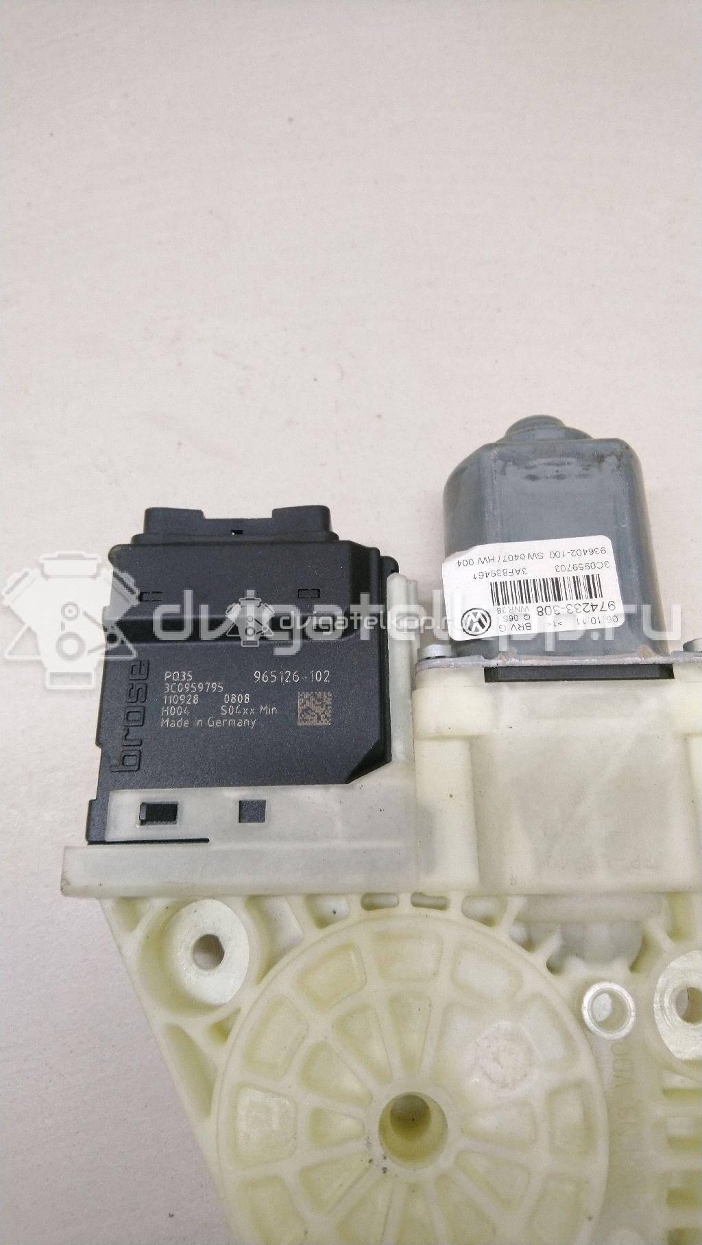 Фото Моторчик стеклоподъемника  3C0959703VW4 для vw Passat [B7] {forloop.counter}}