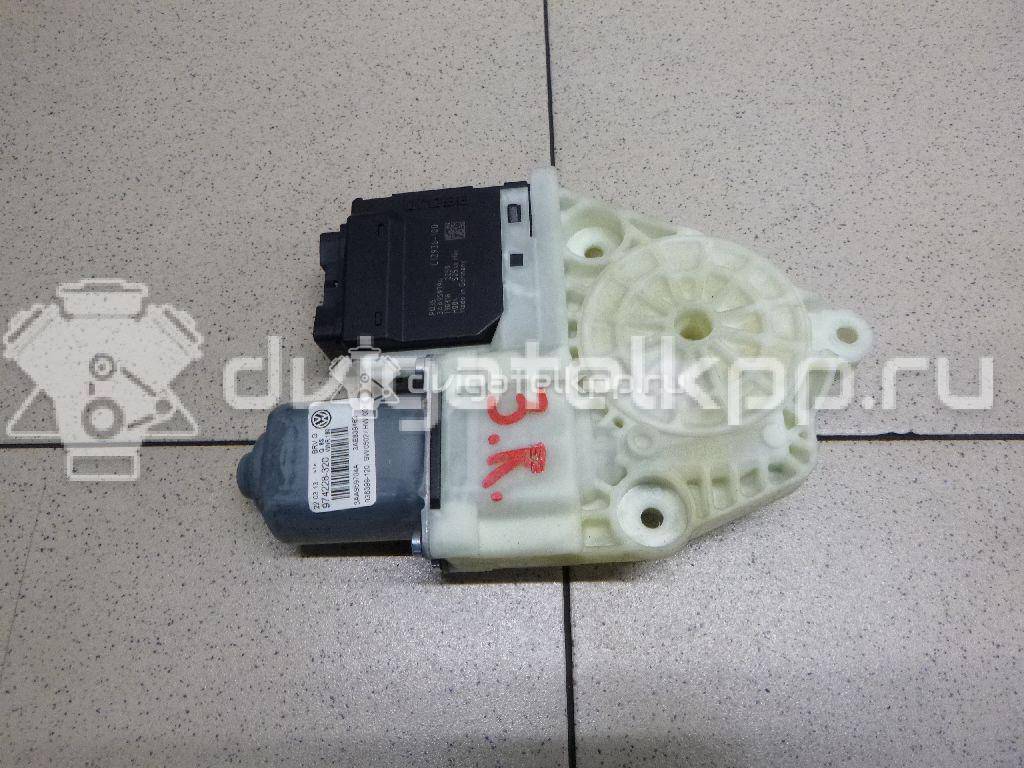 Фото Моторчик стеклоподъемника  3AA959704BVW3 для vw Passat [B7] {forloop.counter}}