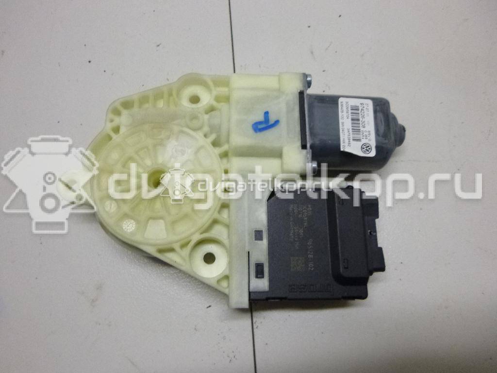 Фото Моторчик стеклоподъемника  3C0959704VW4 для vw Passat [B7] {forloop.counter}}