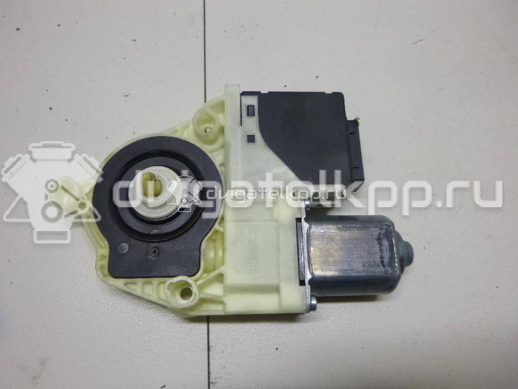 Фото Моторчик стеклоподъемника  3C0959704VW4 для vw Passat [B7] {forloop.counter}}
