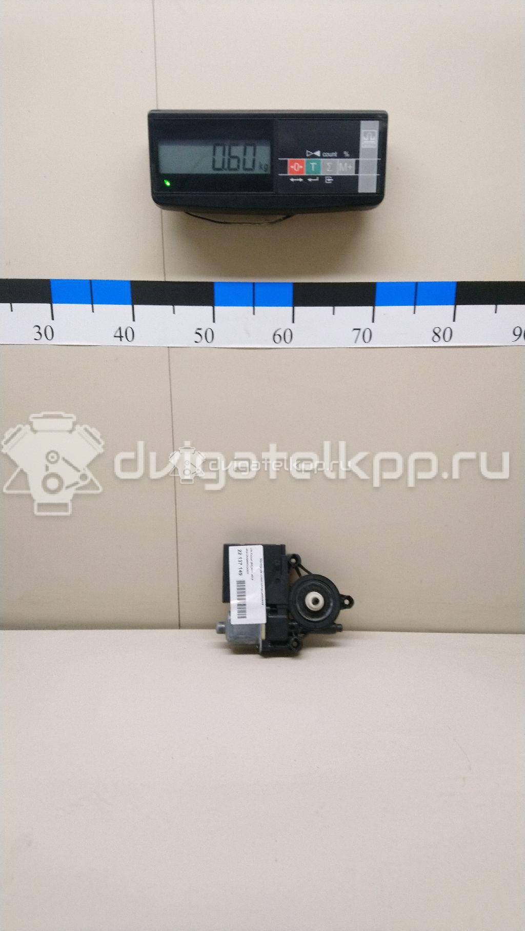 Фото Моторчик стеклоподъемника  3AA959702AZ07 для vw Passat [B7] {forloop.counter}}
