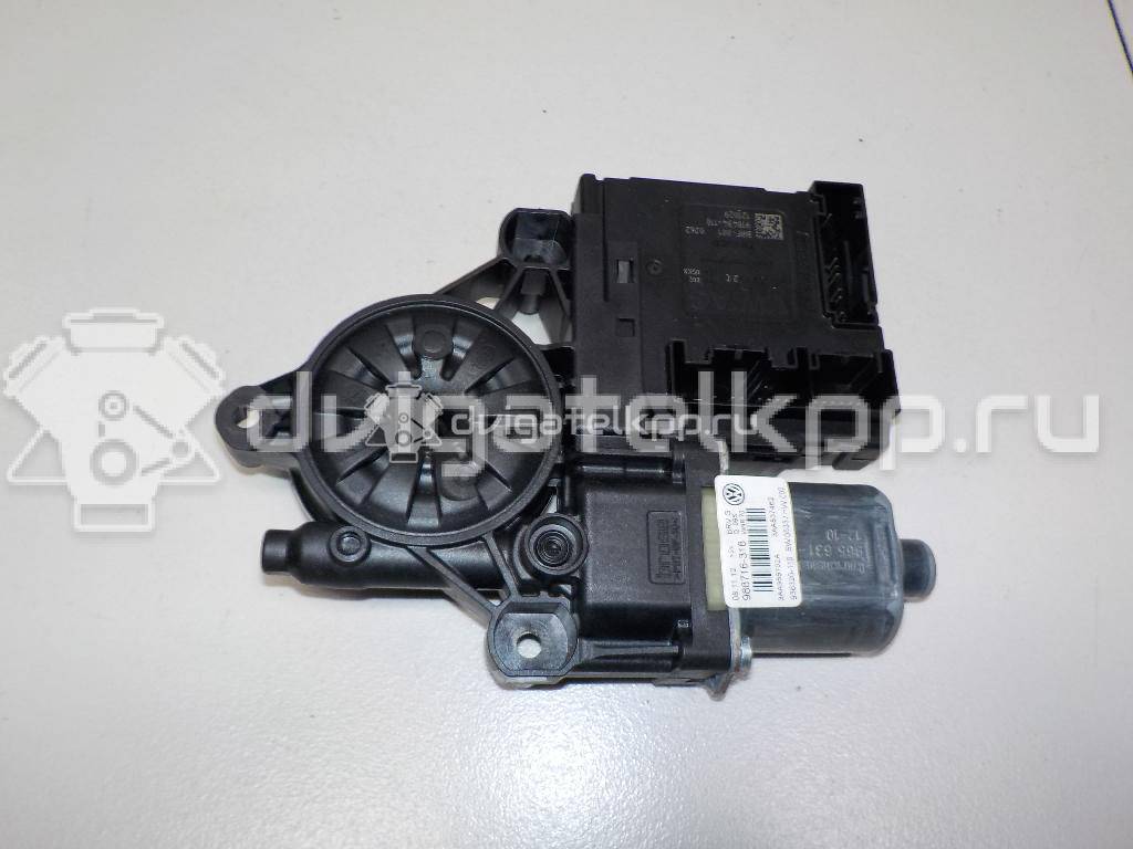 Фото Моторчик стеклоподъемника  3AA959702AZ07 для vw Passat [B7] {forloop.counter}}