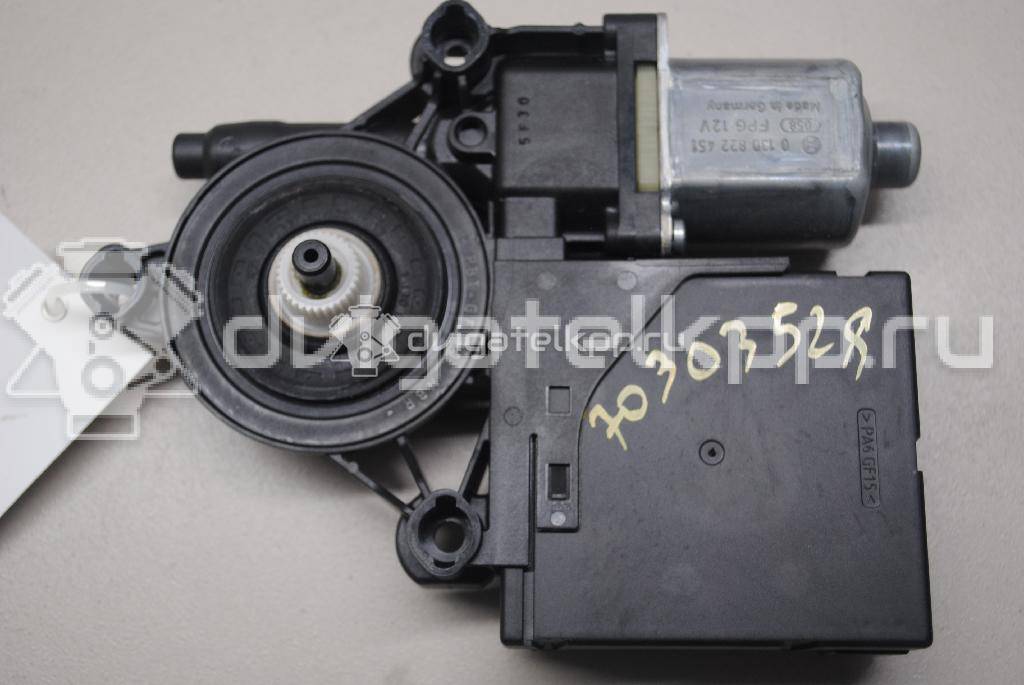 Фото Моторчик стеклоподъемника  3AA959701AZ0J для vw Passat [B7] {forloop.counter}}