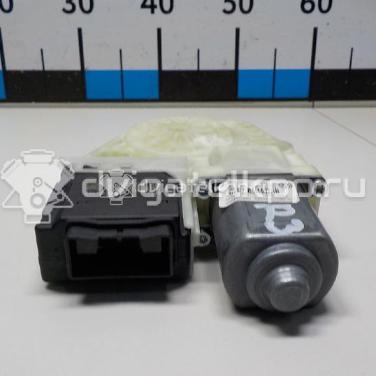 Фото Моторчик стеклоподъемника  3AA959704VW2 для vw Passat [B7]