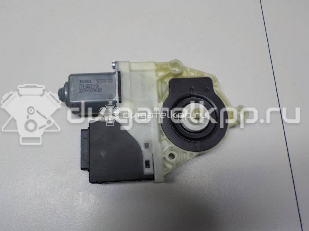 Фото Моторчик стеклоподъемника  3AA959704VW2 для vw Passat [B7] {forloop.counter}}