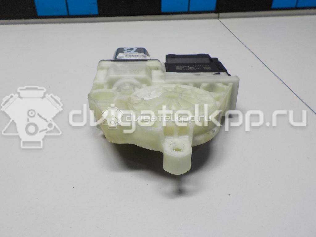 Фото Моторчик стеклоподъемника  3AA959704VW2 для vw Passat [B7] {forloop.counter}}
