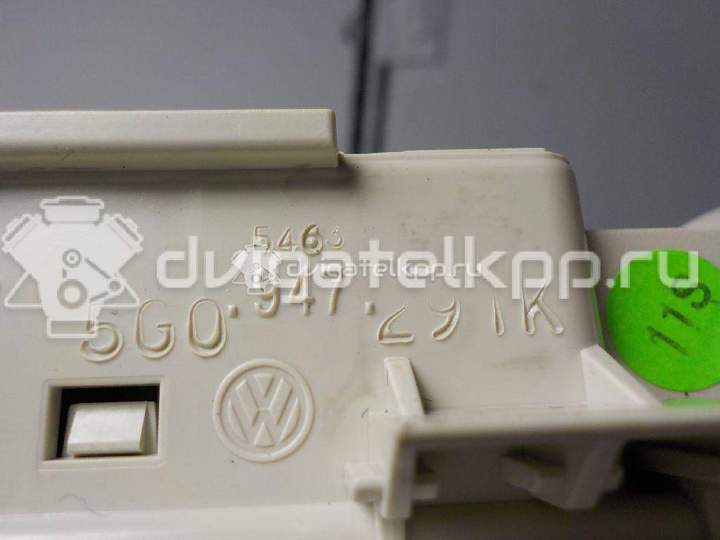 Фото Плафон салонный  5G0947291KNX1 для vw Passat [B8] {forloop.counter}}