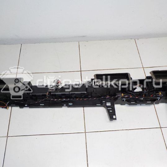 Фото Дефлектор воздушный  3G18584161QB для vw Passat [B8]