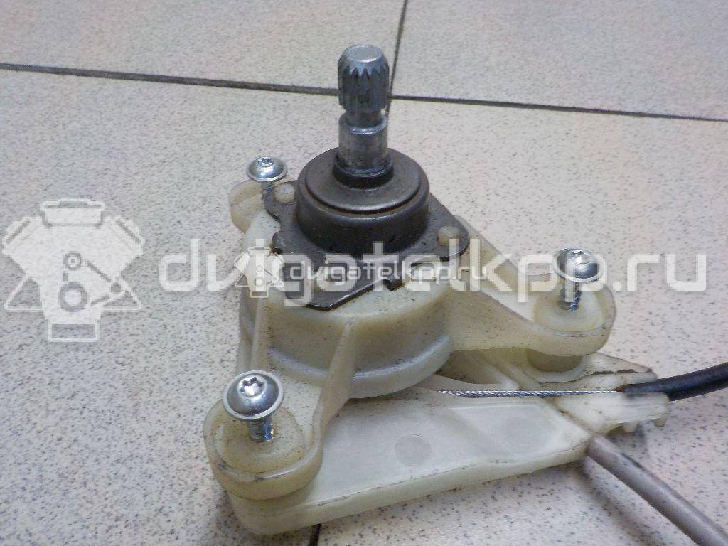 Фото Стеклоподъемник механ. задний правый  6Q4839462D для Volkswagen Polo / Golf {forloop.counter}}