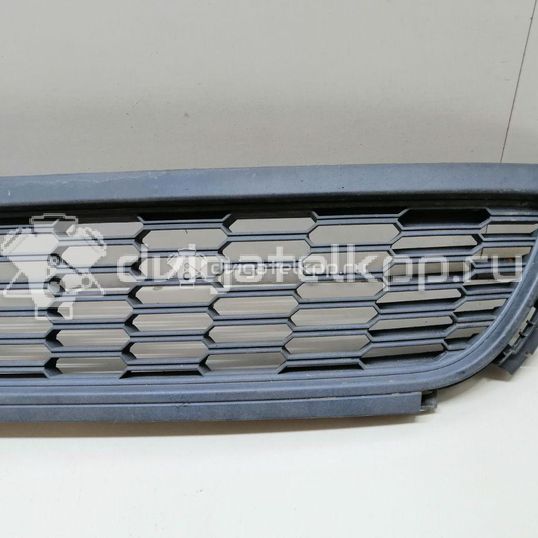 Фото Решетка в бампер центральная  6R0853677A для Volkswagen Polo / Jetta