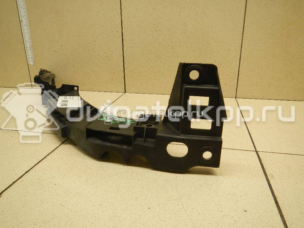 Фото Кронштейн фар правый  6R0805072E для Volkswagen Polo / Jetta {forloop.counter}}