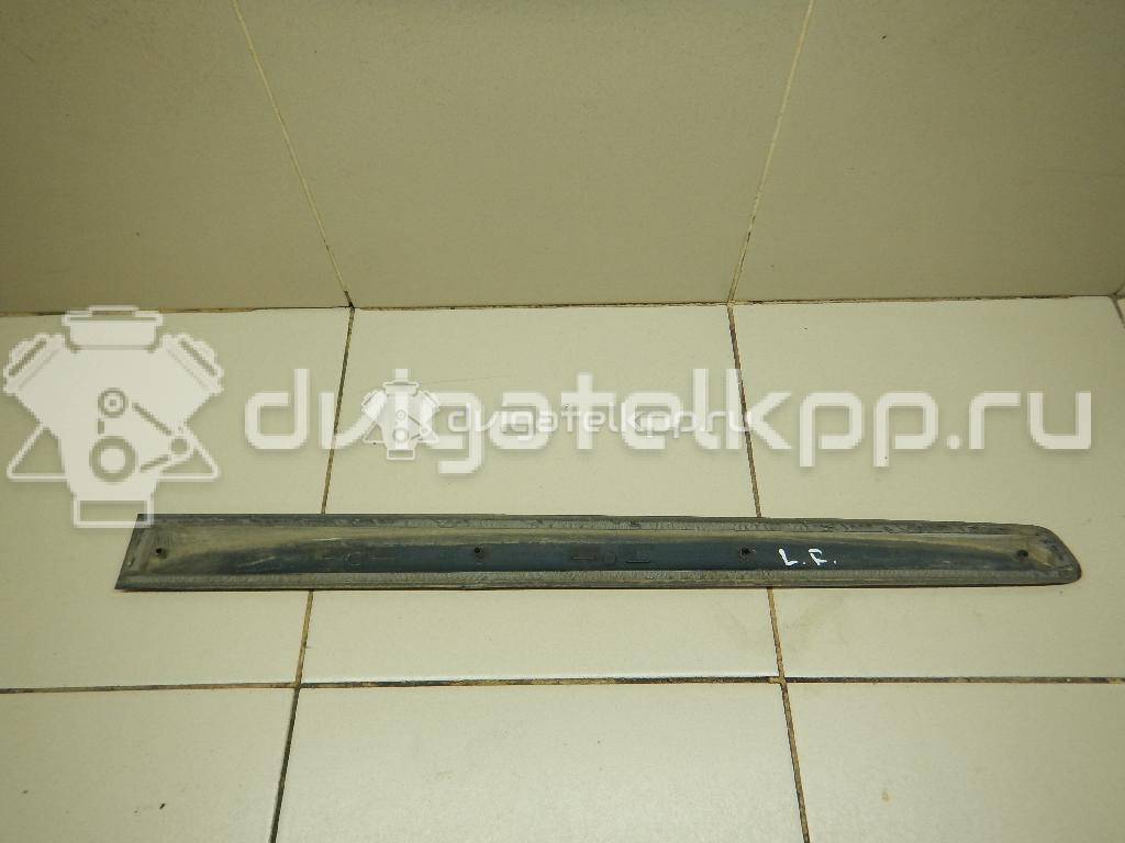 Фото Молдинг задней левой двери  6Q4853753AGRU для Volkswagen Polo {forloop.counter}}