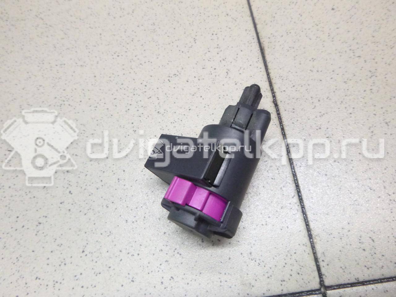 Фото Датчик включения стопсигнала  4F0945459B для porsche Macan {forloop.counter}}