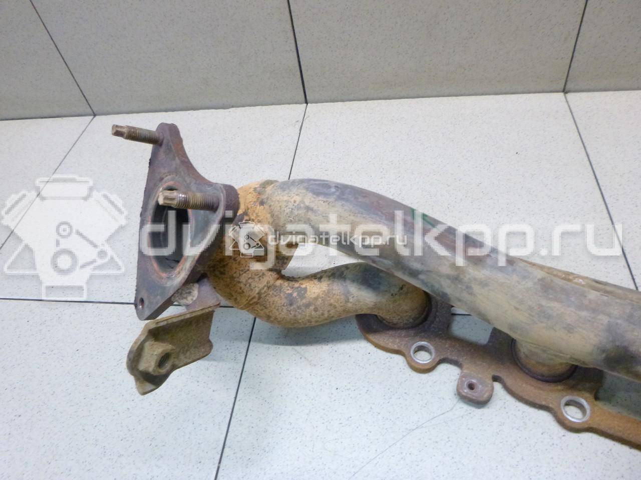 Фото Коллектор выпускной для двигателя 2UZ-FE для Lexus / Toyota / Toyota (Faw) 231-275 л.с 32V 4.7 л бензин 1710450230 {forloop.counter}}