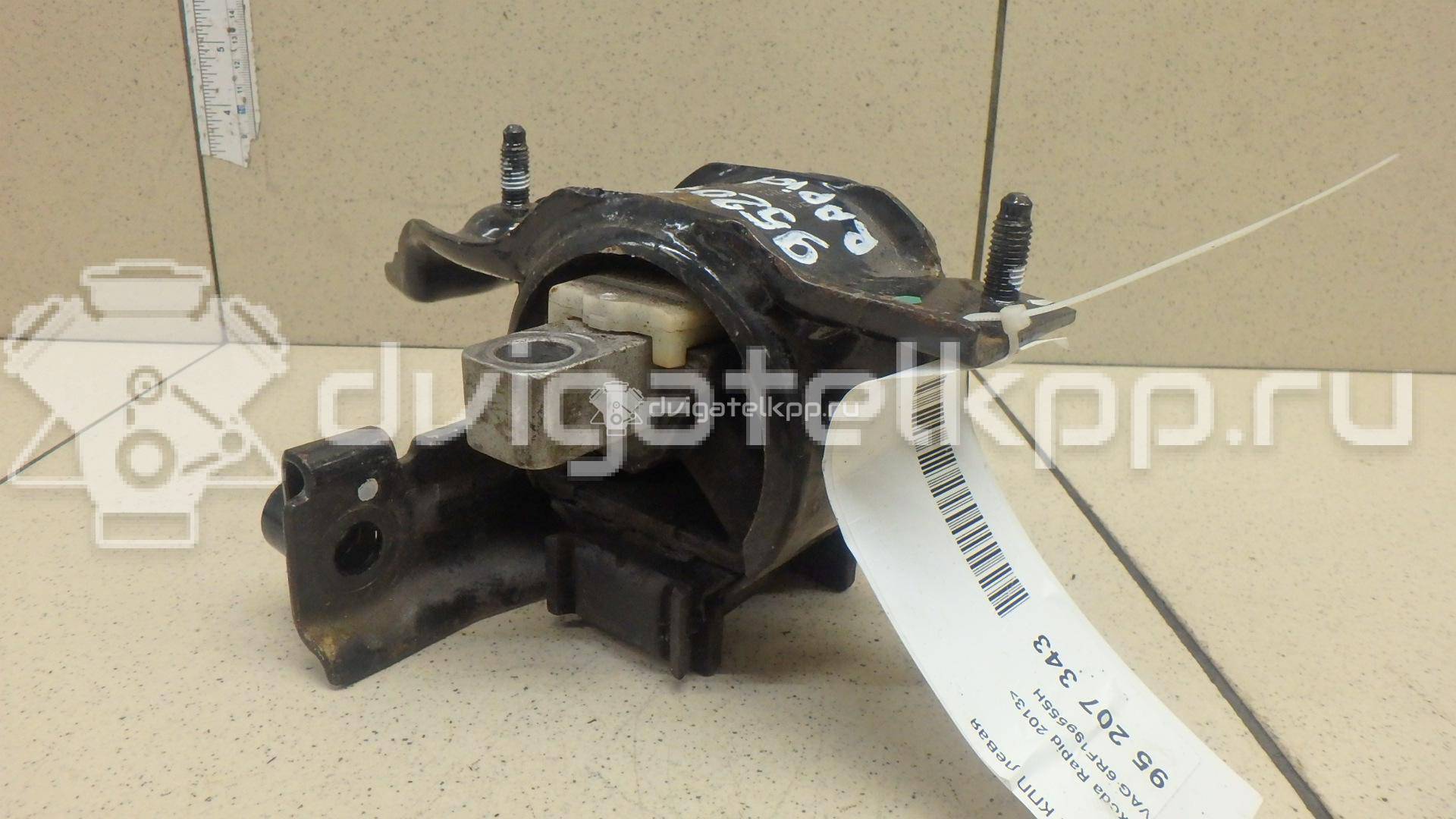 Фото Опора КПП левая  6RF199555H для audi A1 {forloop.counter}}