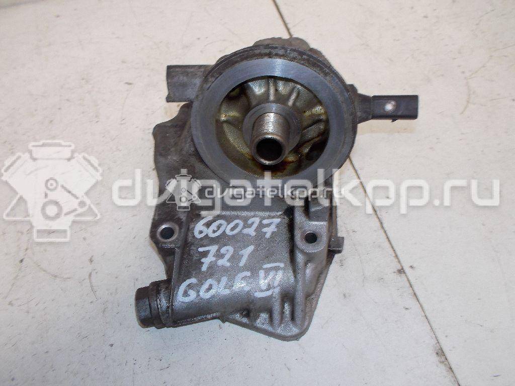 Фото Кронштейн масляного фильтра для двигателя AWM для Volkswagen / Audi 170 л.с 20V 1.8 л бензин 06A115417 {forloop.counter}}