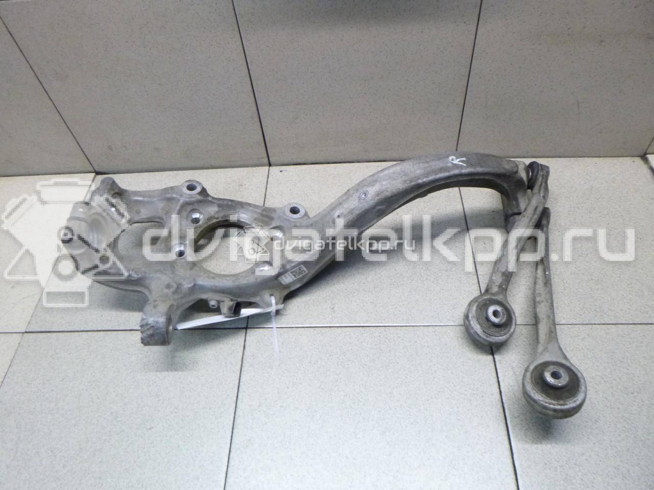 Фото Кулак поворотный передний левый  8K0407253AA для Audi A5 / A4 / Q5 {forloop.counter}}