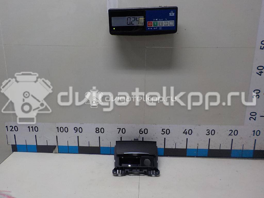Фото Пепельница передняя  8K0857951CV10 для audi A4 [B8] {forloop.counter}}