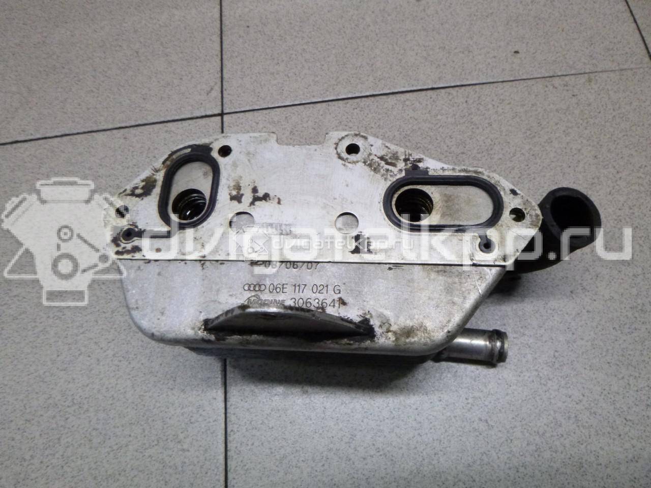 Фото Радиатор масляный  06e117021g для Audi A4 / A6 / A5 / A8 / Q5 {forloop.counter}}