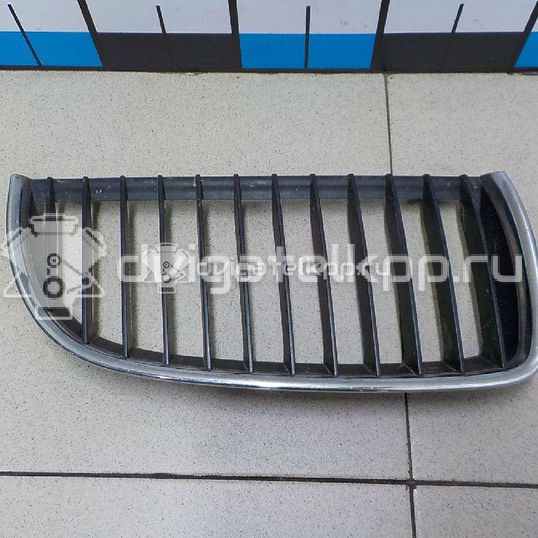 Фото Решетка радиатора правая  51137120008 для Bmw 3